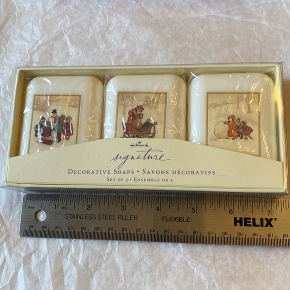 Hallmark Christmas Hand Soaps. Santa & sleigh. ⛄️. Matching plaid paper towels - Picture 2 of 11